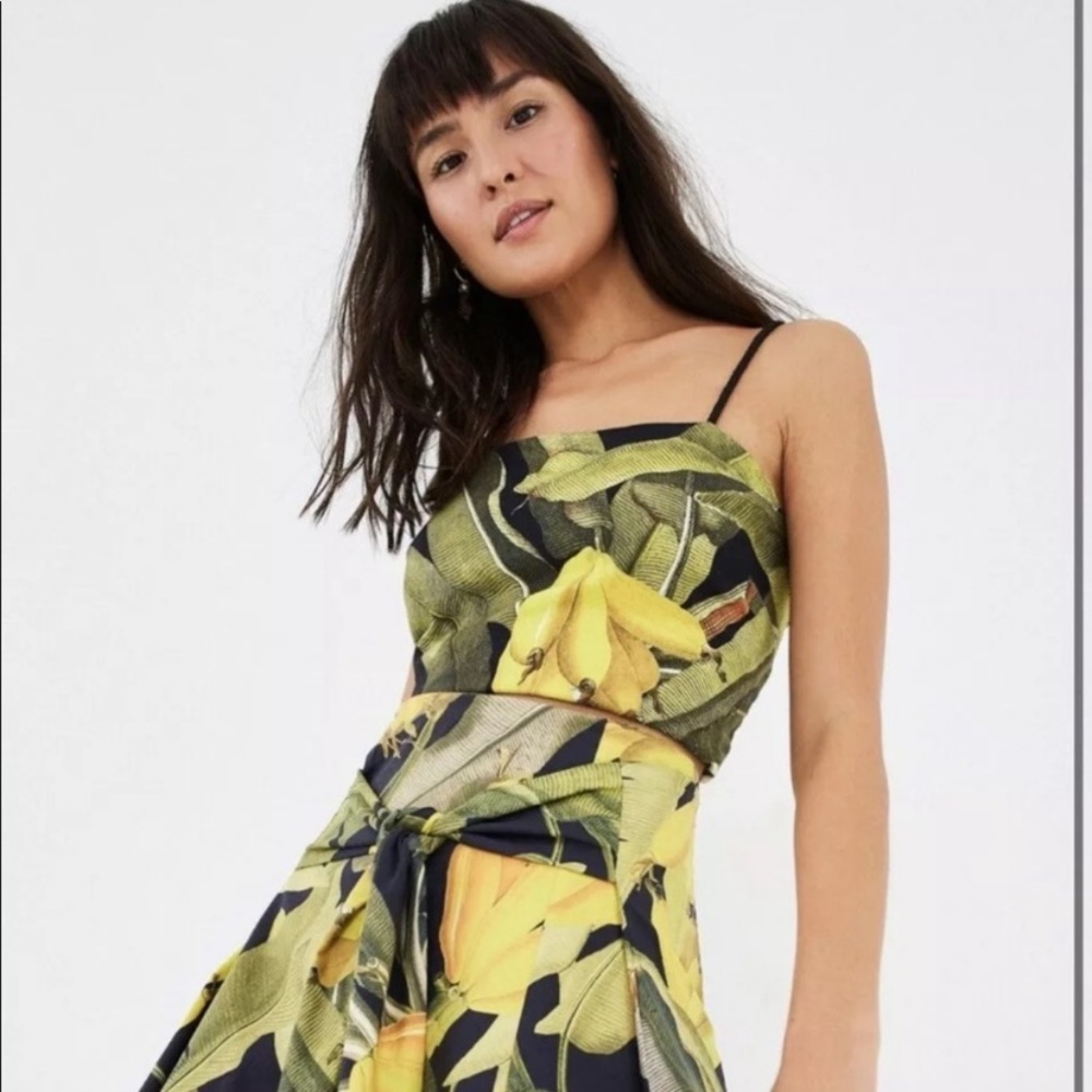 FARM RIO Black Banana Craze Crop Top